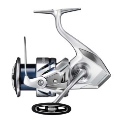 Shimano Stradic C3000 XG FM - 2023 Спининг макара Shimano Stradic C3000 XG FM - 2023 Спининг макара